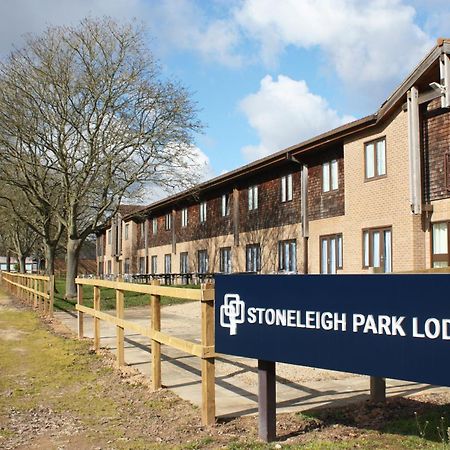 Stoneleigh Park Lodge Ashow Εξωτερικό φωτογραφία