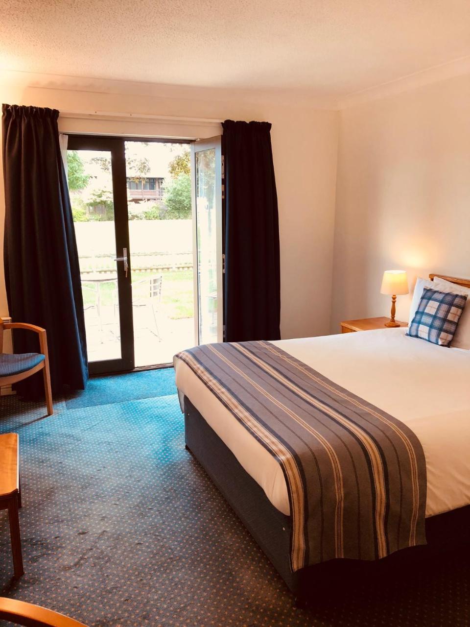 Stoneleigh Park Lodge Ashow Εξωτερικό φωτογραφία